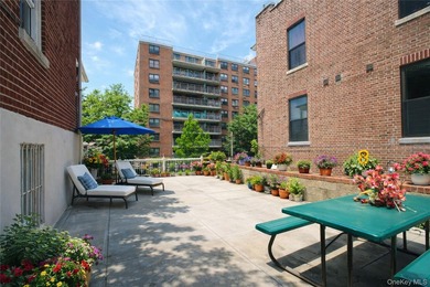 Welcome to 2854 Kingsbridge Terrace, an exceptional opportunity - photo 19