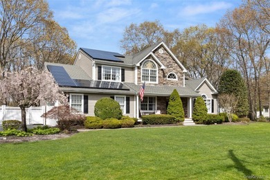 Welcome to 251 Oakwood Road, Oakdale - a stunning custom-built - photo 3