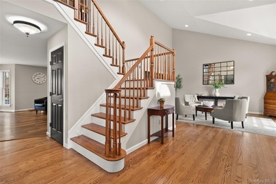 Welcome to 251 Oakwood Road, Oakdale - a stunning custom-built - photo 5