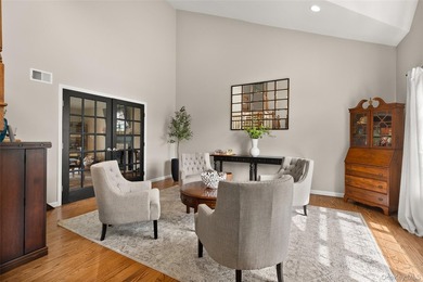 Welcome to 251 Oakwood Road, Oakdale - a stunning custom-built - photo 6
