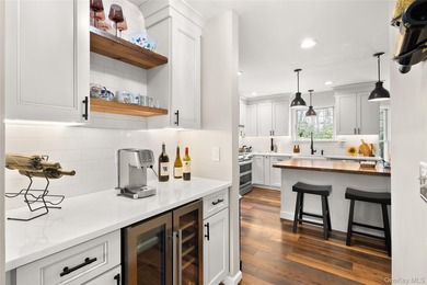 Welcome to 251 Oakwood Road, Oakdale - a stunning custom-built - photo 10