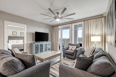 Perfectly positioned in Observation Point, this fully furnished - photo 1