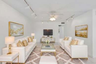 Lake Condo For Sale in Boca Raton, Florida