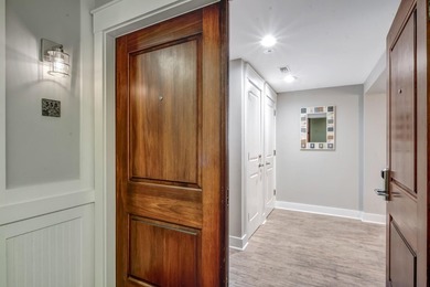 Perfectly positioned in Observation Point, this fully furnished - photo 3