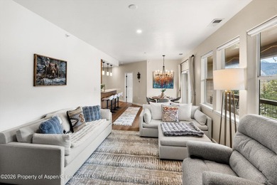 Top-Floor Sophistication, Elevated Style. Beautifully reimagined - photo 10