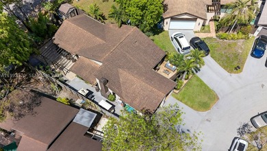 Located in the highly sought-after community of The Crossings - photo 4