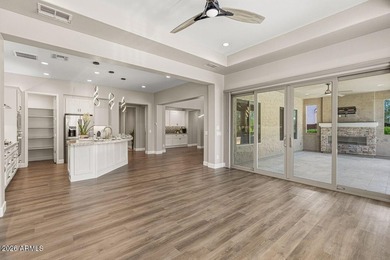 Elegantly upgraded home in the prime ''Eye'' location of Tuscany - photo 13