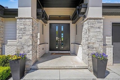 Fabulous, private (no public access) 111' frontage on all Sports - photo 13