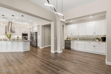Elegantly upgraded home in the prime ''Eye'' location of Tuscany - photo 17