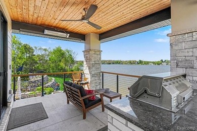 Fabulous, private (no public access) 111' frontage on all Sports - photo 23