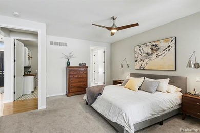 Fabulous, private (no public access) 111' frontage on all Sports - photo 32