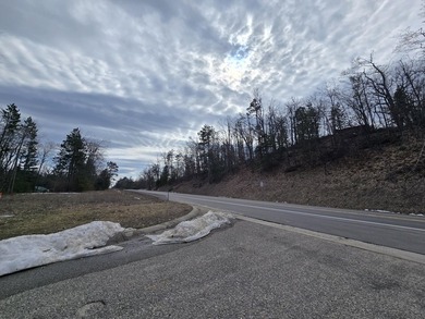 2,600+/- square foot professional building on 2.5+ acres - photo 34