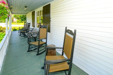 Welcome to the beautifully maintained historic farmhouse you - photo 11