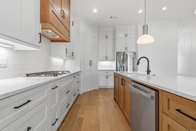 Discover luxury lake area living in the highly sought after - photo 14
