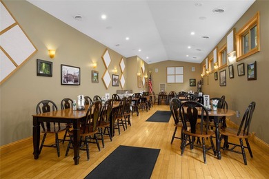 Established business located right along the Mississippi River;