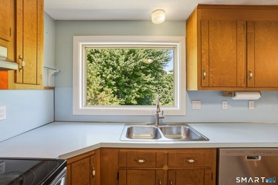 Welcome to 82 Lake Garda Drive, a beautifully maintained - photo 18