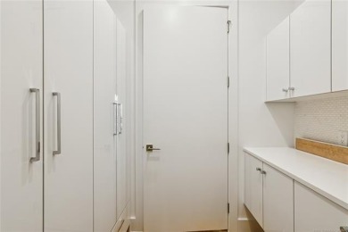 Luxurious Urban 8 townhouse in Tulsa's East Village, walking