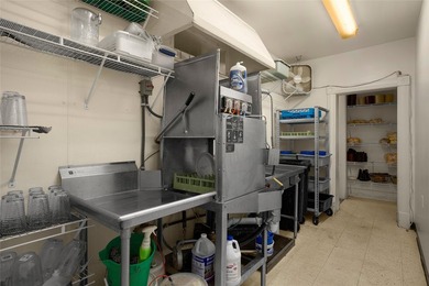 Established business located right along the Mississippi River;