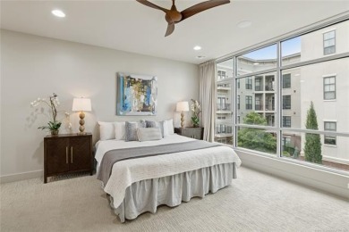 Luxurious Urban 8 townhouse in Tulsa's East Village, walking