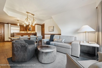 2024 renovations completed (including new decor, furniture - photo 6