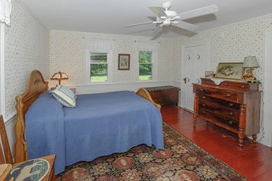 Welcome to the beautifully maintained historic farmhouse you - photo 26