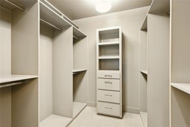 Luxurious Urban 8 townhouse in Tulsa's East Village, walking