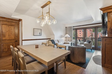 2024 renovations completed (including new decor, furniture - photo 10