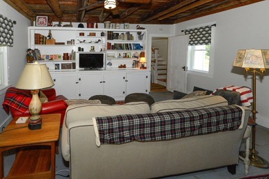 Welcome to the beautifully maintained historic farmhouse you - photo 30