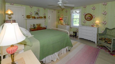 Welcome to the beautifully maintained historic farmhouse you - photo 42