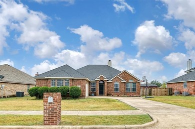 (private lake, pond, creek) Home For Sale in Red Oak Texas