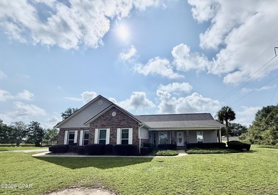 Merritts Mill Pond Townhome/Townhouse For Sale in Marianna Florida