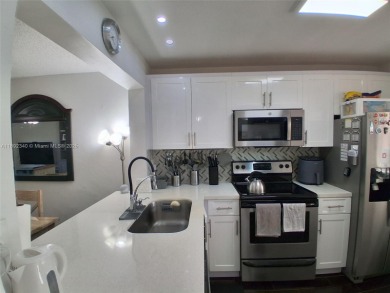 Lake Condo For Sale in Sunrise, Florida