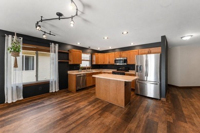Move-In Ready Updated Home in Valparaiso Near Flint Lake with - photo 12