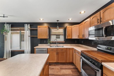 Move-In Ready Updated Home in Valparaiso Near Flint Lake with - photo 14