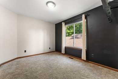 Move-In Ready Updated Home in Valparaiso Near Flint Lake with - photo 18