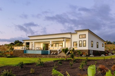 A newly completed 2023 Custom home in the prestigious Kula Io - photo 25