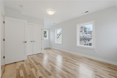 Set in a desirable Riverside location just moments from Crescent - photo 36