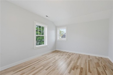 Set in a desirable Riverside location just moments from Crescent - photo 38