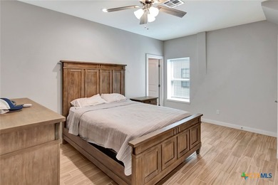 Impressive barndominium located in the charming coastal town of - photo 12