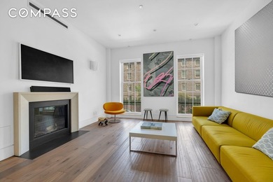 *FULLY RENOVATED TOWNHOUSE w/FULL GUEST HOUSE, ROOF POOL & - photo 4