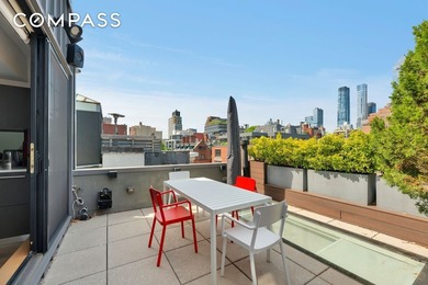 *FULLY RENOVATED TOWNHOUSE w/FULL GUEST HOUSE, ROOF POOL & - photo 6