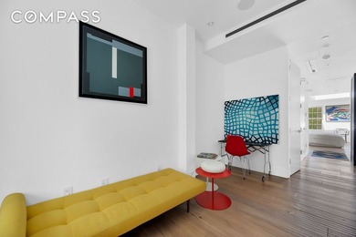 *FULLY RENOVATED TOWNHOUSE w/FULL GUEST HOUSE, ROOF POOL & - photo 9