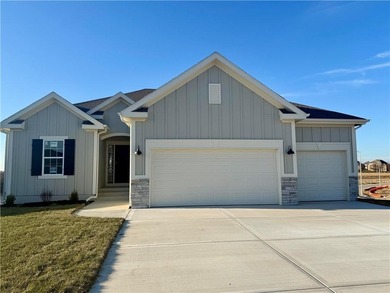 (private lake, pond, creek) Home For Sale in Kansas City Missouri