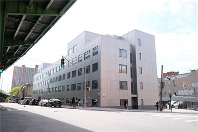 An exceptional flagship investment in the heart of Sunset Park - photo 4