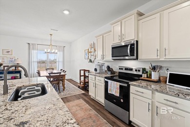 Situated on a huge cul-de-sac lot this home backs up to - photo 6