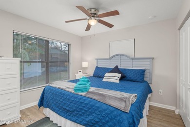 OWNER MOTIVATED! BRING OFFERS! Rare opportunity to own the only - photo 11