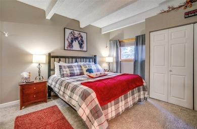 Location! Location! Location! This 1,100 sq ft, fully remodeled - photo 14