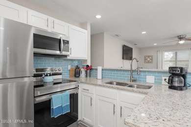 OWNER MOTIVATED! BRING OFFERS! Rare opportunity to own the only - photo 22