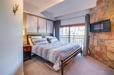 Location! Location! Location! This 1,100 sq ft, fully remodeled - photo 22