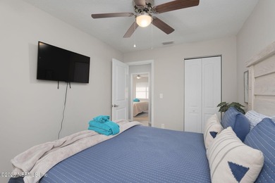 OWNER MOTIVATED! BRING OFFERS! Rare opportunity to own the only - photo 37